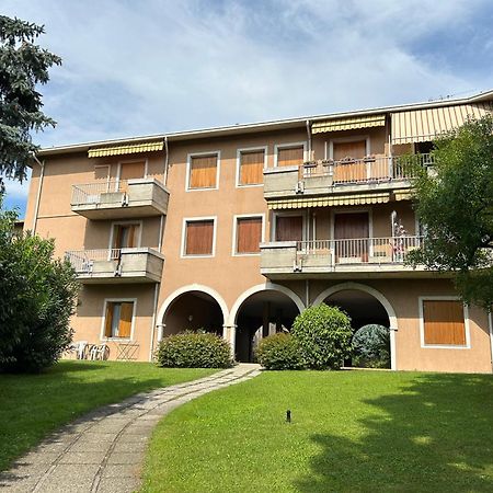 Gold Garda Desenzano Apartamento Desenzano del Garda Exterior foto