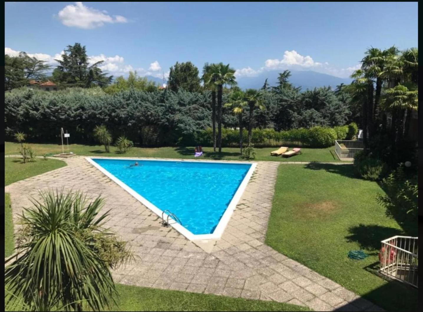 Gold Garda Desenzano Apartamento Desenzano del Garda Exterior foto